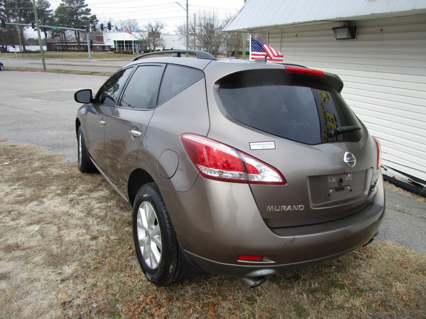 2012 Brown Nissan Murano SL AWD (JN8AZ1MW3CW) with an 3.5L V6 DOHC 24V engine, Continuously Variable Transmission transmission, located at 2553 Airline Blvd, Portsmouth, VA, 23701, (757) 488-8331, 36.813889, -76.357597 - **VEHICLE TERMS*** Down Payment: $999 Weekly Payment: $100 APR: 23.9% Repayment Terms: 42 Months ***CALL ELIZABETH SMITH - DIRECTOR OF MARKETING @ 757-488-8331 TO SCHEDULE YOUR APPOINTMENT TODAY AND GET PRE-APPROVED RIGHT OVER THE PHONE*** - Photo#7